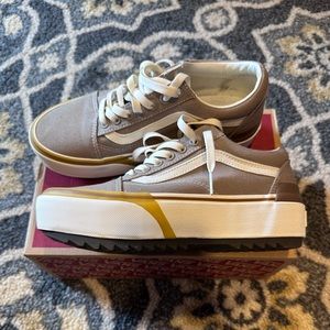 Never Worn Old Skool Stacked Canvas Vans Sneakers